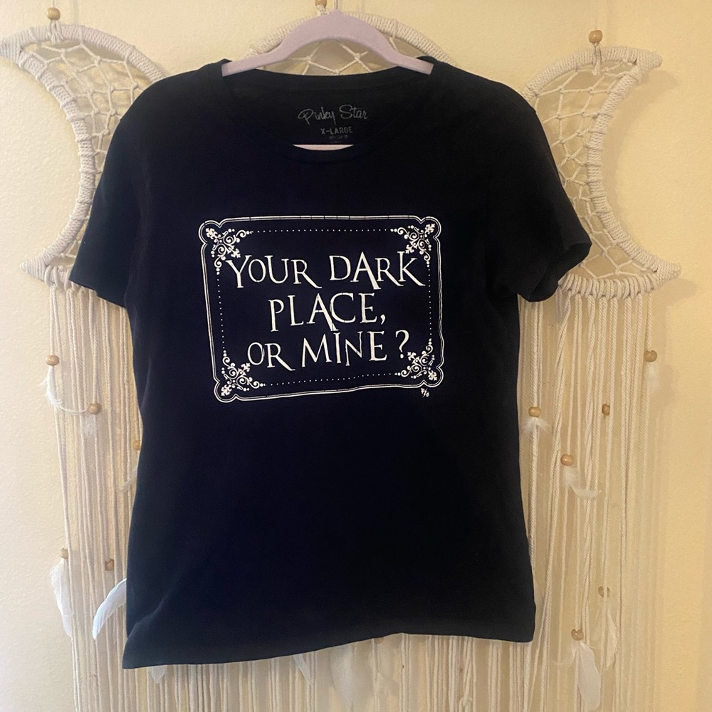 Cute T-shirt 🖤